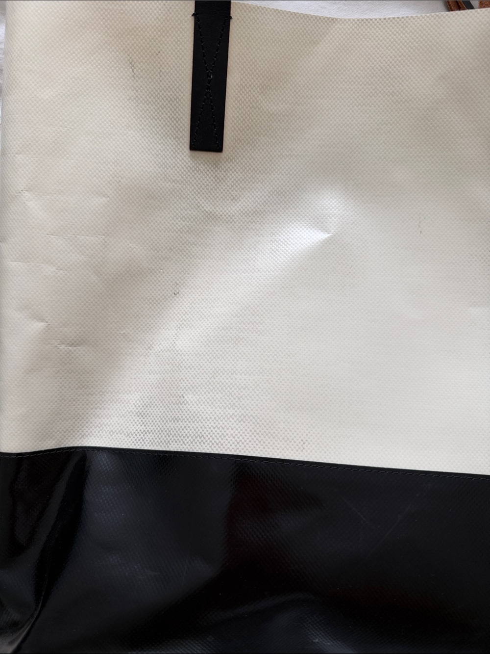 Marni Cream and Black Two-Tone Leather-Trim Tote - Picture 3 of 9